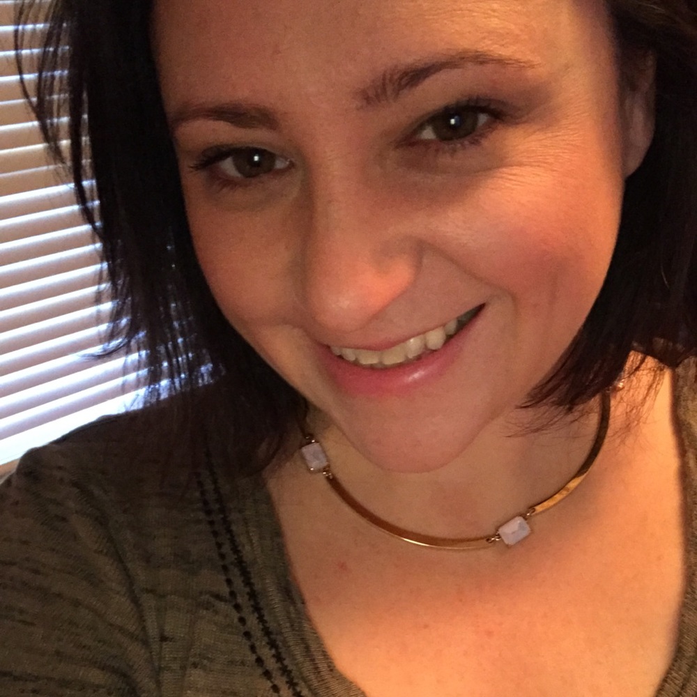 Meet your Posher, Lauren
